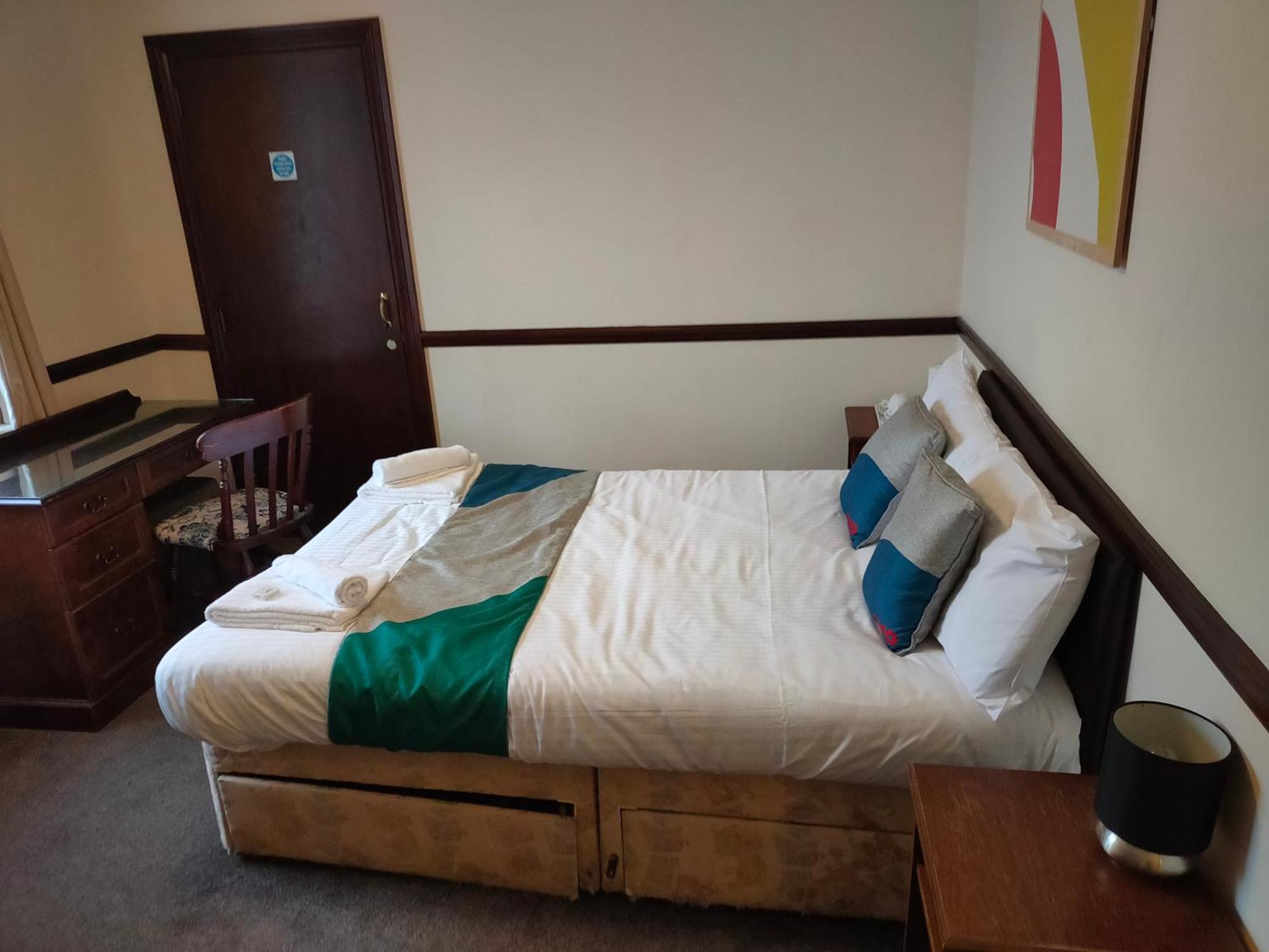 Brunel Inn Saltash Szoba fotó